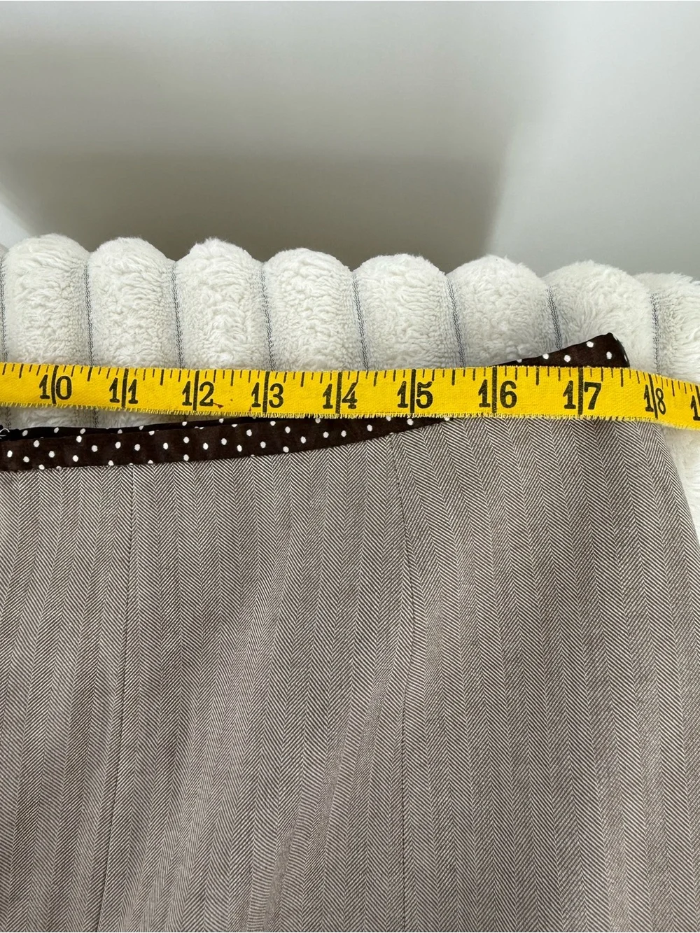Vintage Chadwick’s Women’s Taupe Pleated Polka Dot Accent Skirt 16